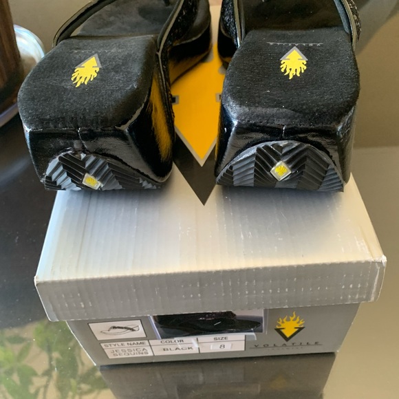 Volatile Sandals - Picture 2 of 4